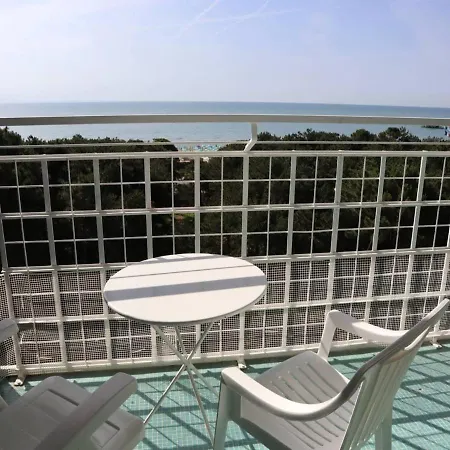 Very Nice Studio With Seaview Terrace Close To The Beach * Lignano Sabbiadoro