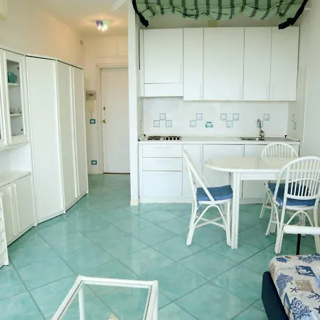 Very Nice Studio With Seaview Terrace Close To The Beach * Lignano Sabbiadoro