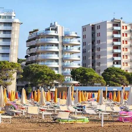Very Nice Studio With Seaview Terrace Close To The Beach