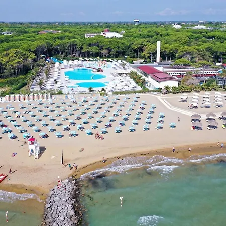 Very Nice Studio With Seaview Terrace Close To The Beach